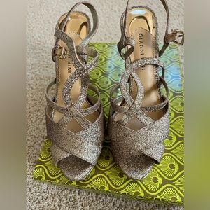 New! Gianni Bini 5 1/4 inch heel sandals. Perfect for the holidays